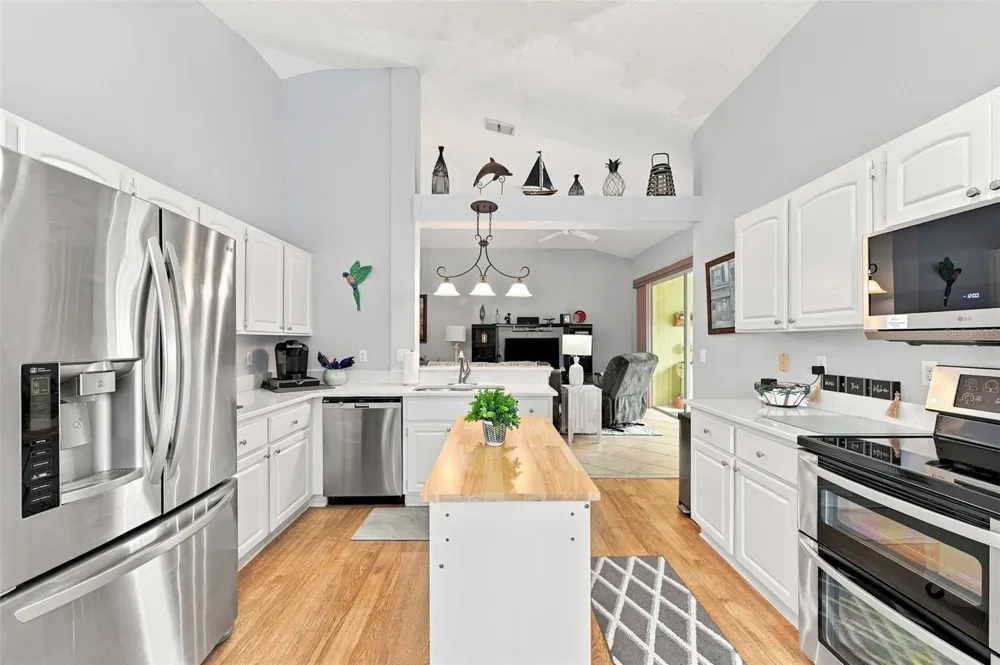 2242 W DEL WEBB BOULEVARD Sun City Center, FL 33573