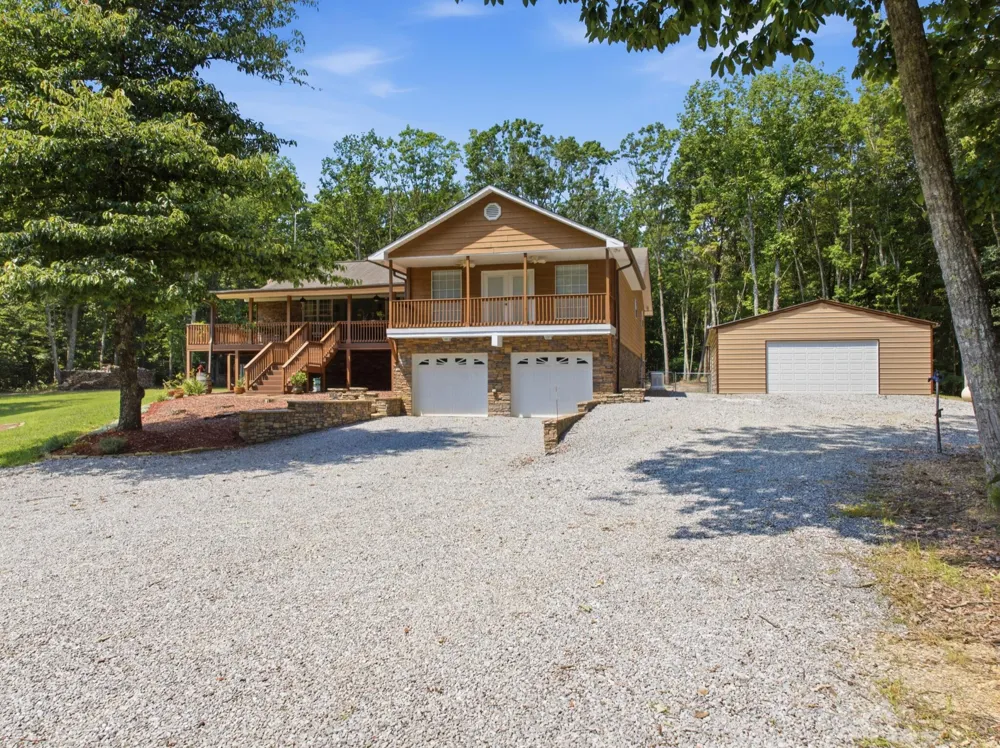 274 Greenwood Lane Pikeville, TN 37367