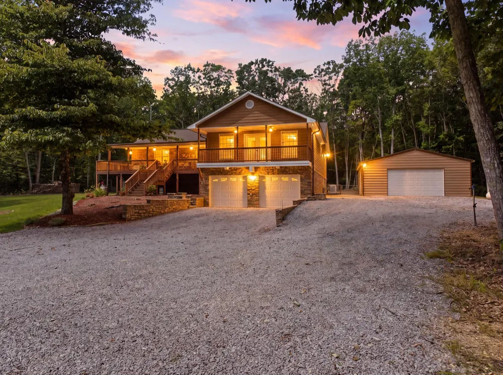 274 Greenwood Lane Pikeville, TN 37367