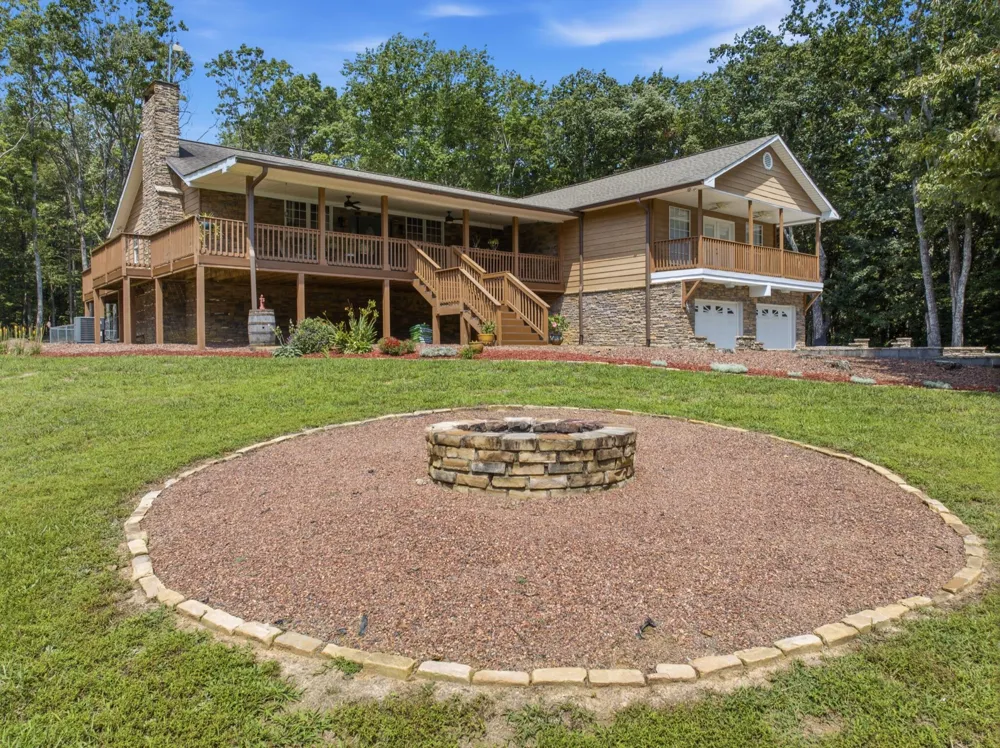 274 Greenwood Lane Pikeville, TN 37367