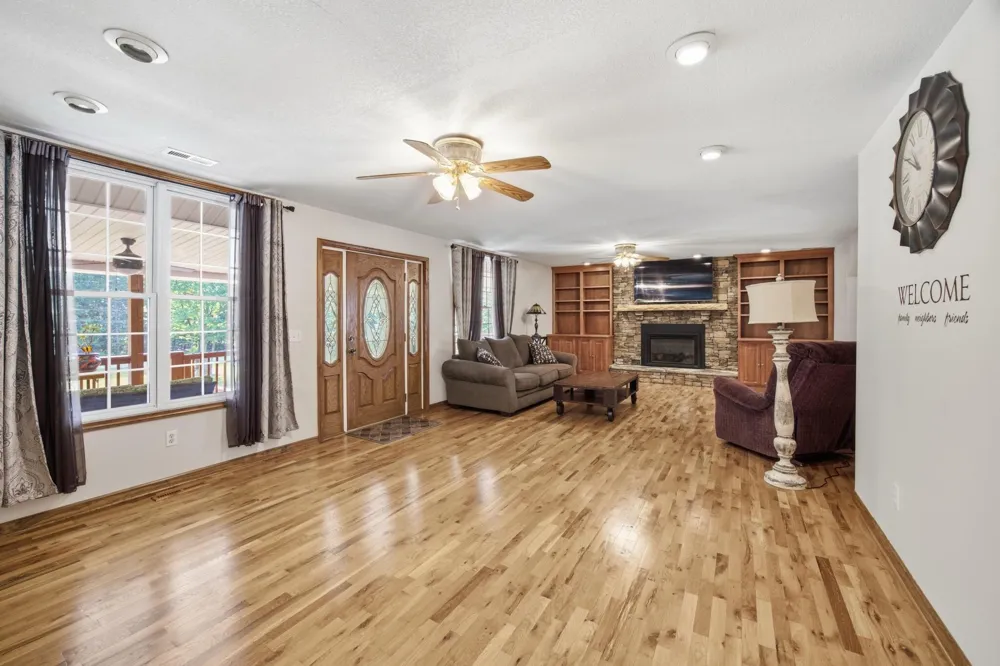 274 Greenwood Lane Pikeville, TN 37367
