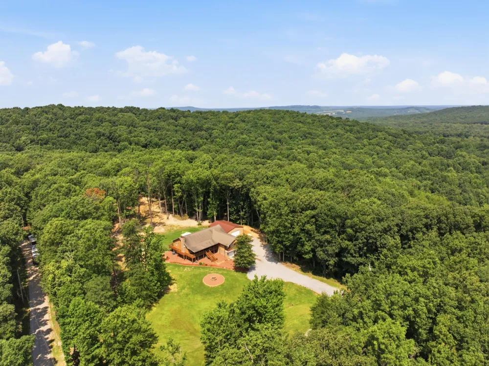 274 Greenwood Lane Pikeville, TN 37367