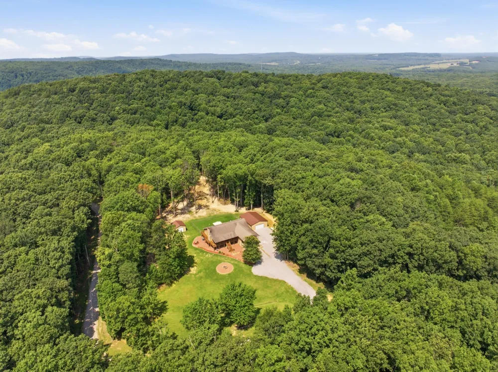 274 Greenwood Lane Pikeville, TN 37367