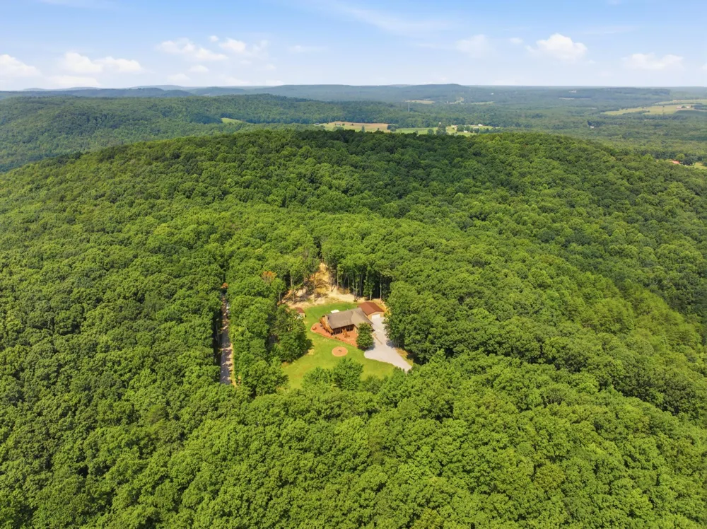 274 Greenwood Lane Pikeville, TN 37367