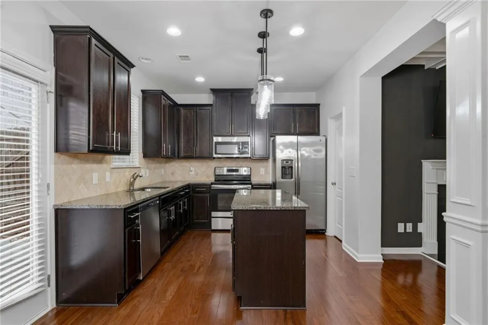 1697 Paxton Lane SW Lilburn, GA 30047