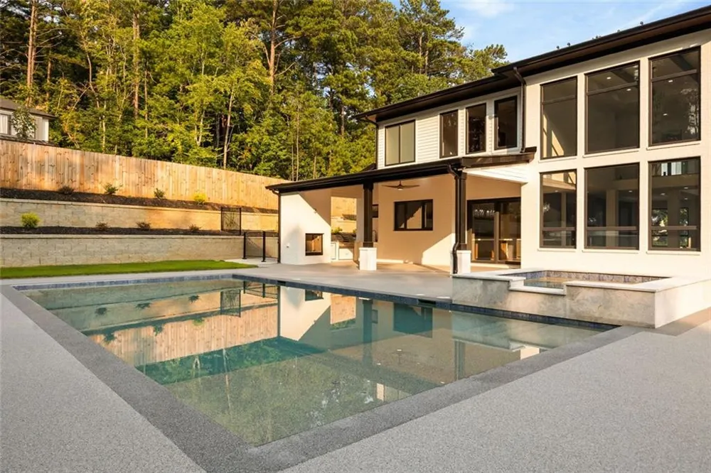 816 Riverside Road Sugar Hill, GA 30518