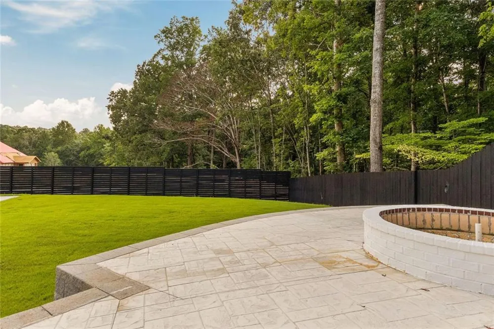 816 Riverside Road Sugar Hill, GA 30518