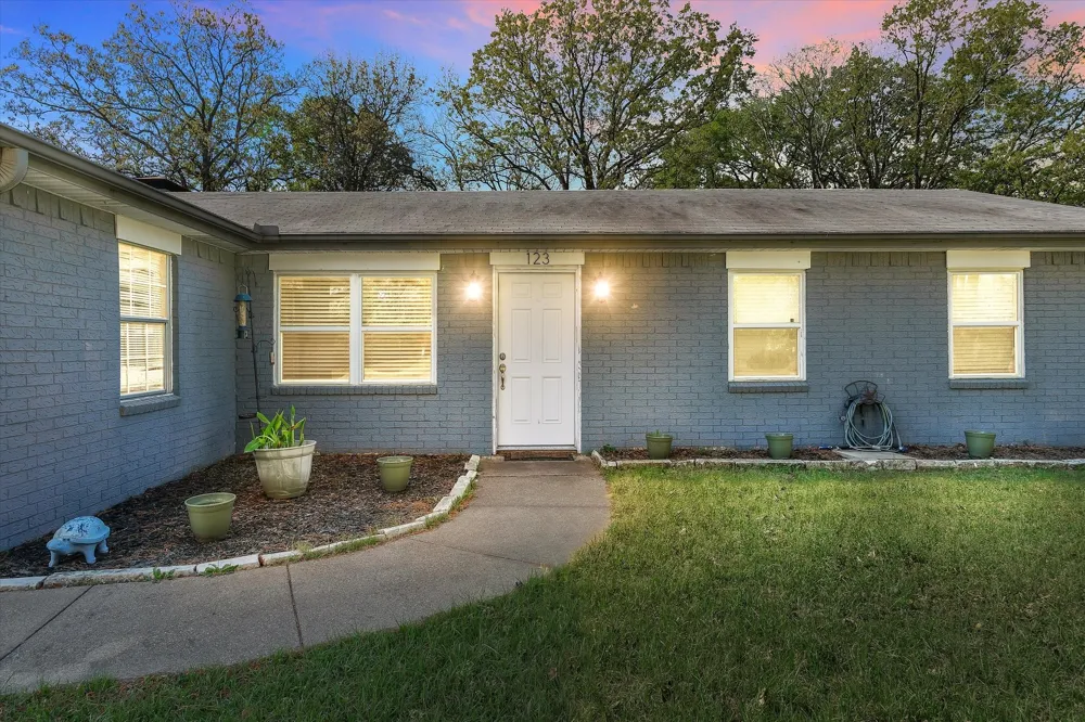 123 Harmon Road Gun Barrel City, TX 75156
