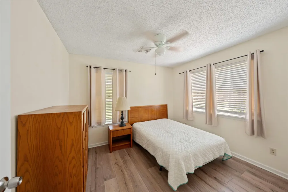 25739 Old Howth Road Hempstead, TX 77445