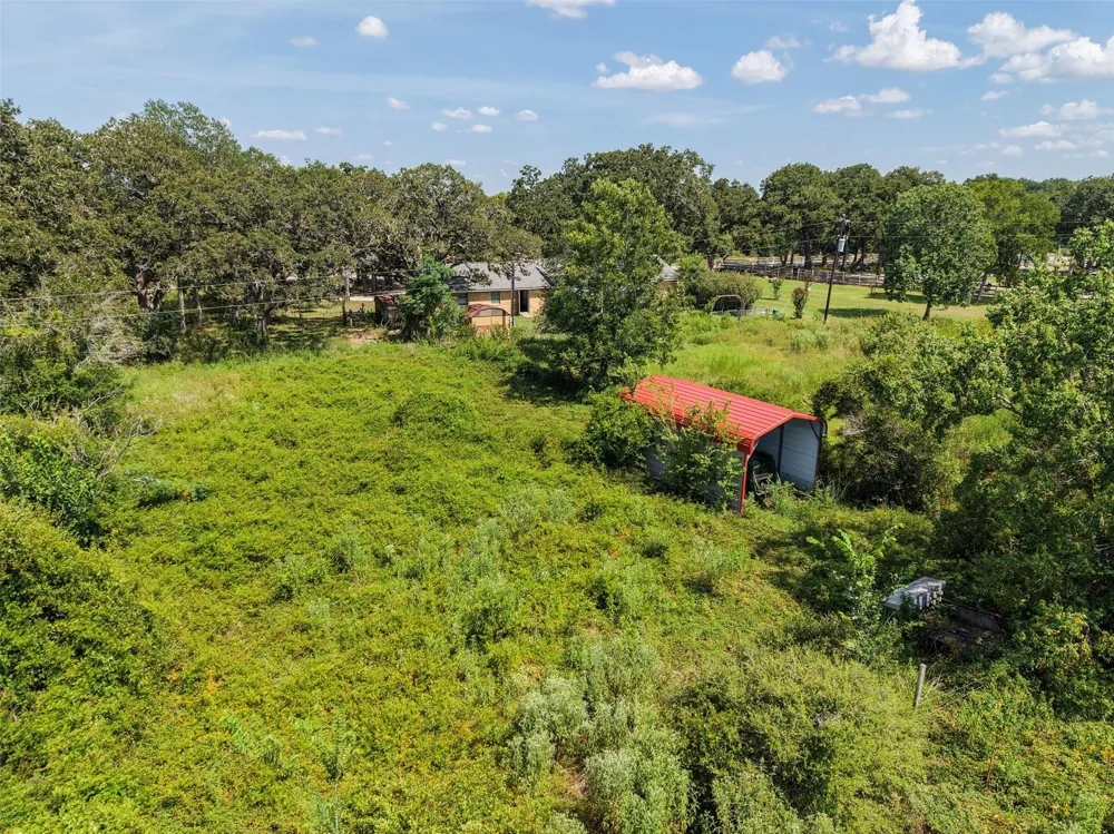 25739 Old Howth Road Hempstead, TX 77445