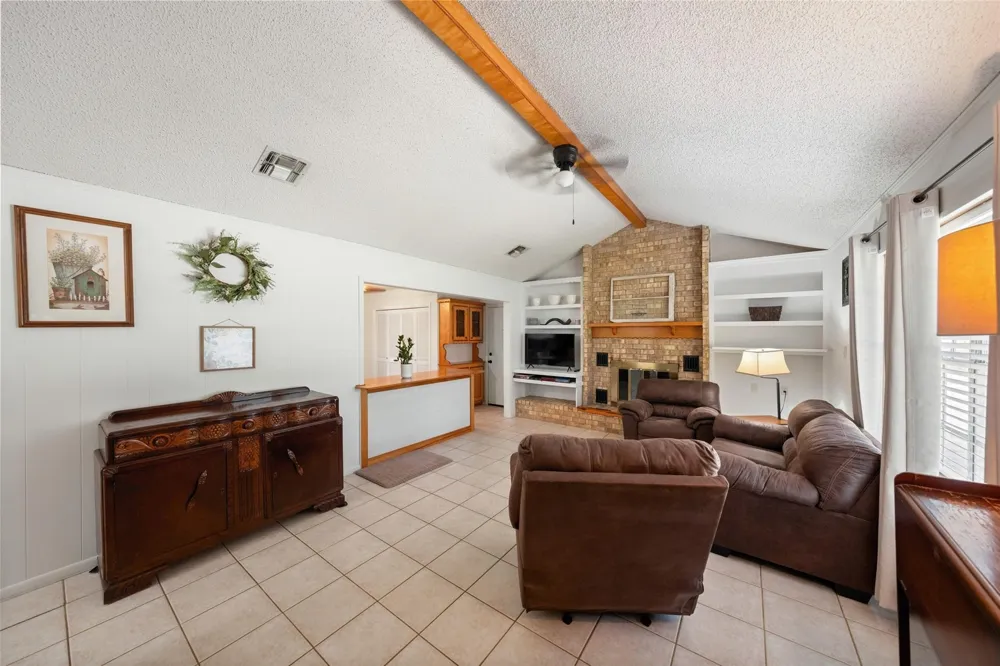 25739 Old Howth Road Hempstead, TX 77445