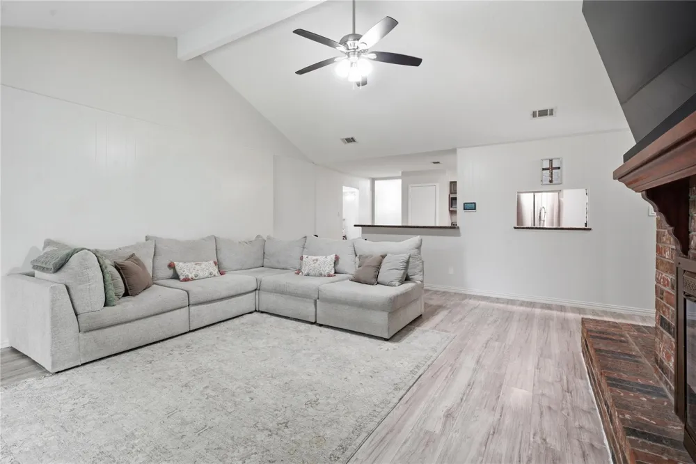 4850 Kentington Drive Alvin, TX 77511
