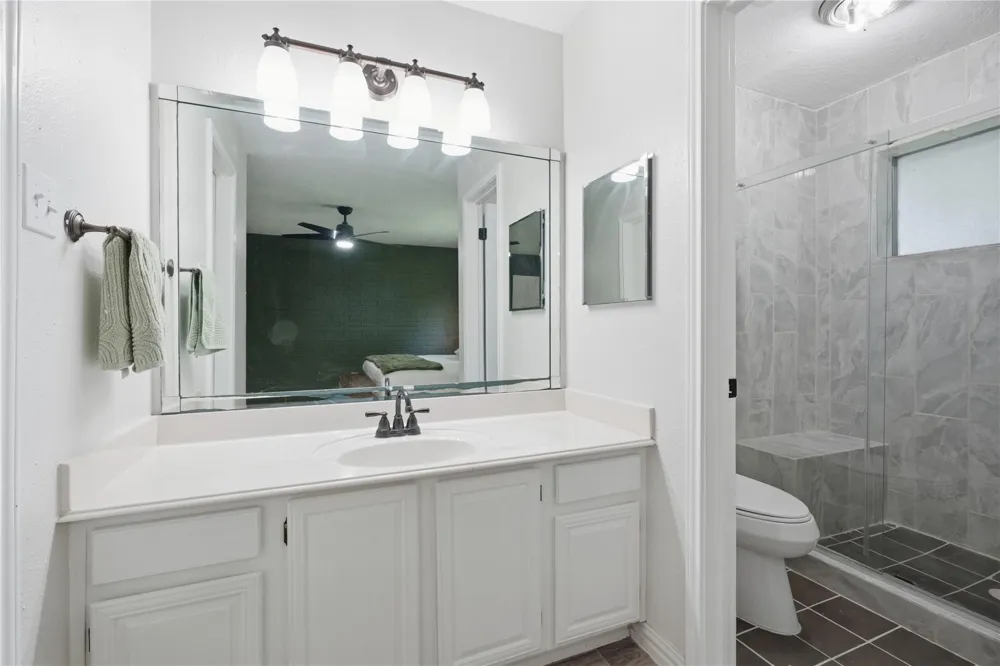 4850 Kentington Drive Alvin, TX 77511