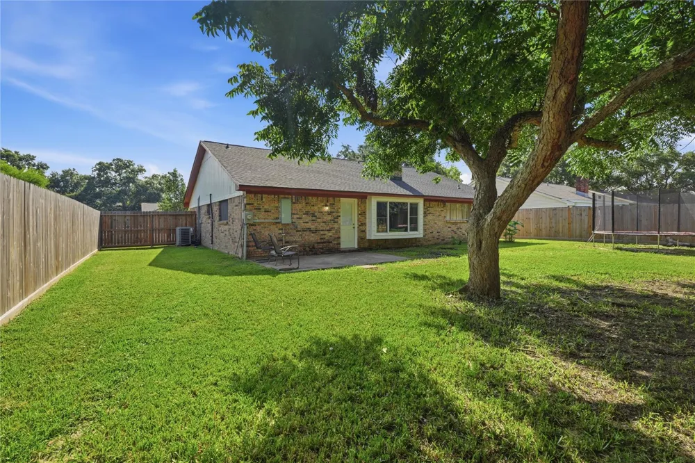 4850 Kentington Drive Alvin, TX 77511