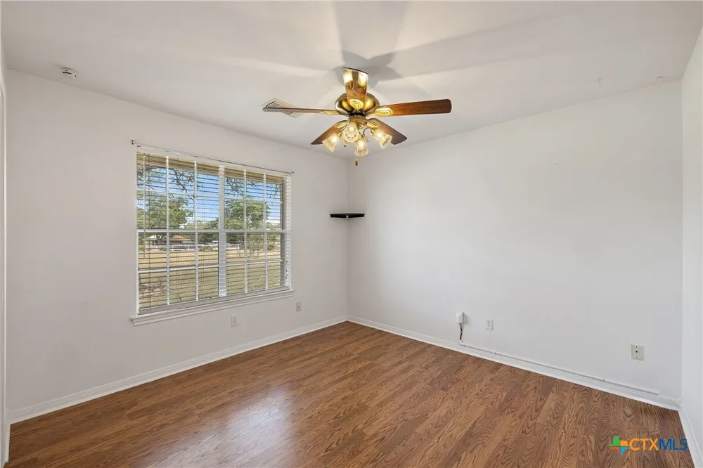 504 Ave N Johnson City, TX 78636