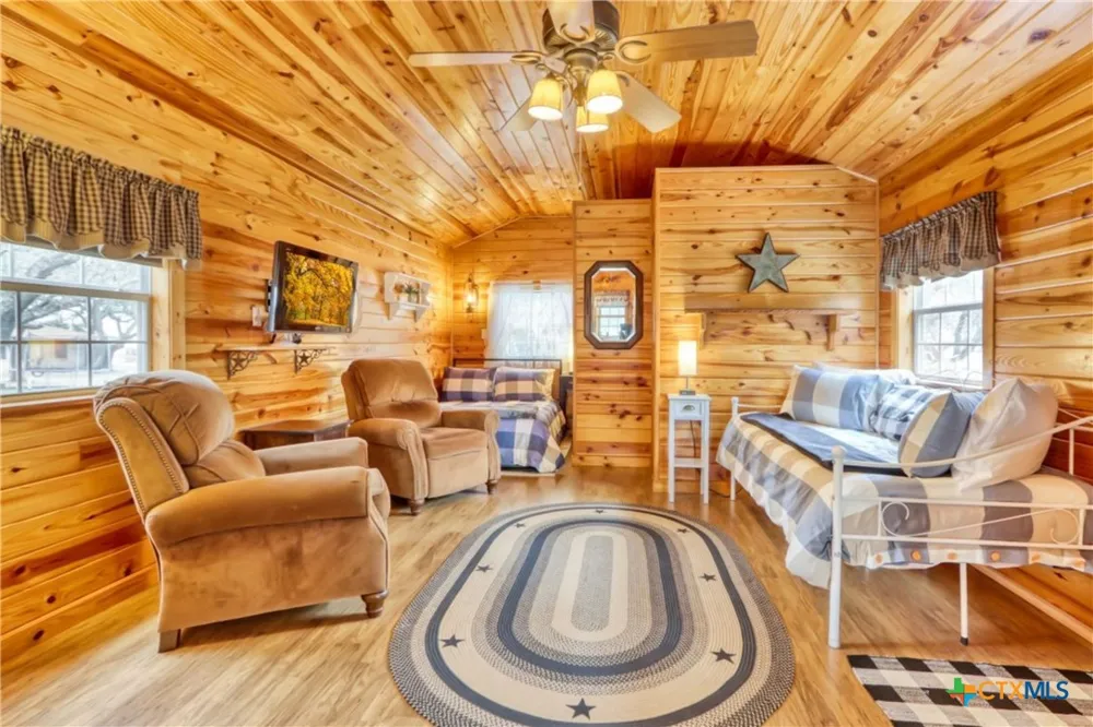 504 Ave N Johnson City, TX 78636