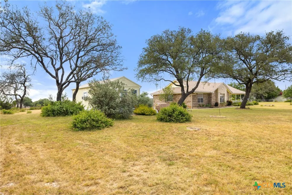504 Ave N Johnson City, TX 78636