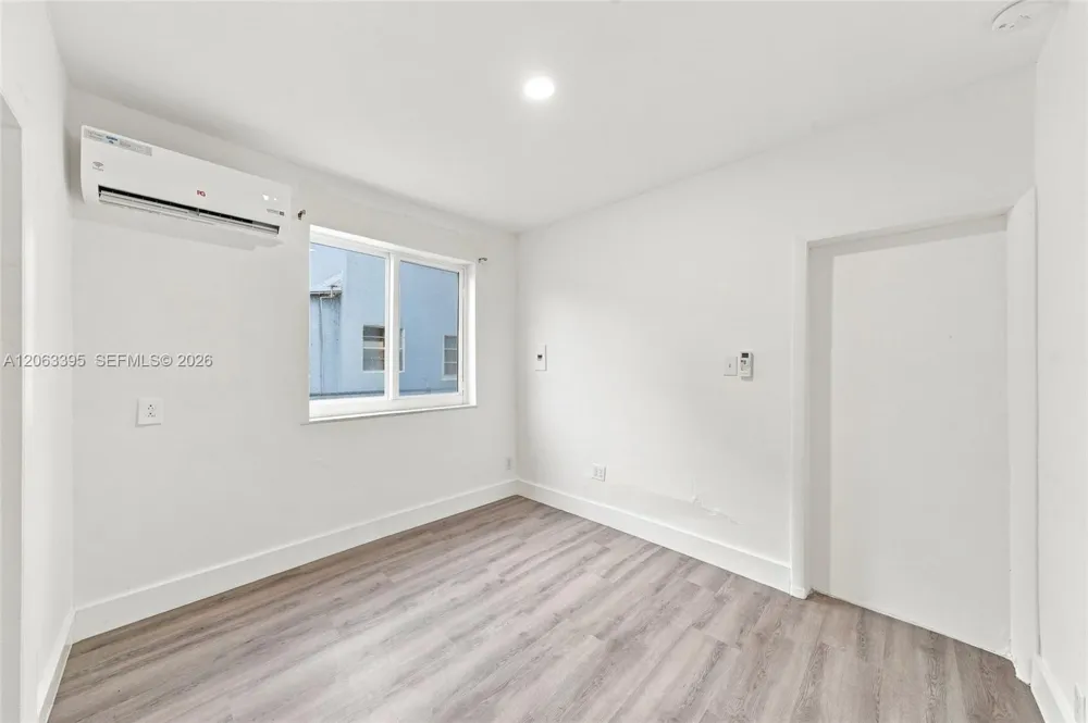 128 NW 9th Ave #7 Miami, FL 33128