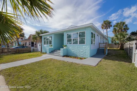 128 S Wild Olive Avenue