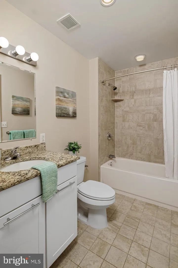 1501 LOCUST STREET #UNIT 701 Philadelphia, PA 19102