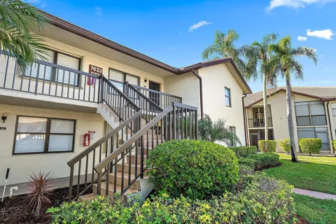 7633 Tahiti Lane #204
