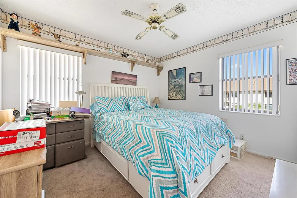 7633 Tahiti Lane #204 Lake Worth, FL 33467