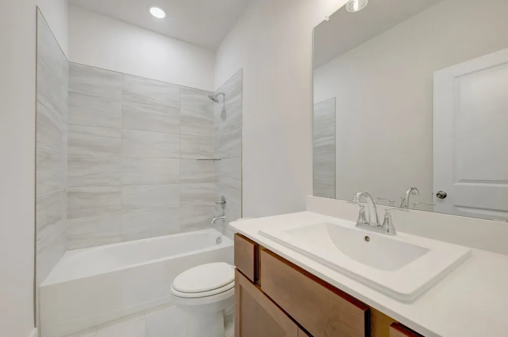 1733 Nesting Robin Lane Denton, TX 76249