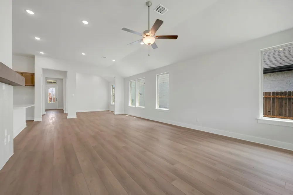 1733 Nesting Robin Lane Denton, TX 76249