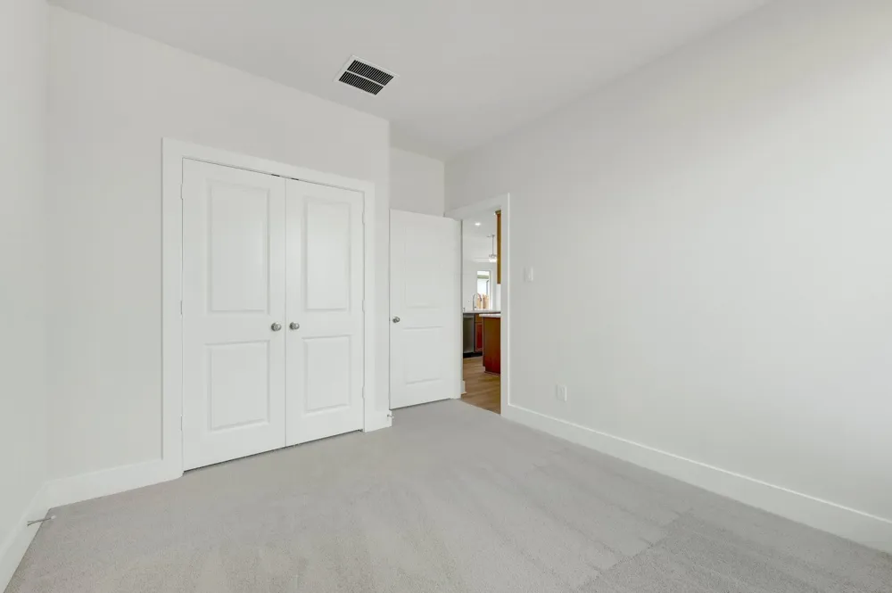 1733 Nesting Robin Lane Denton, TX 76249