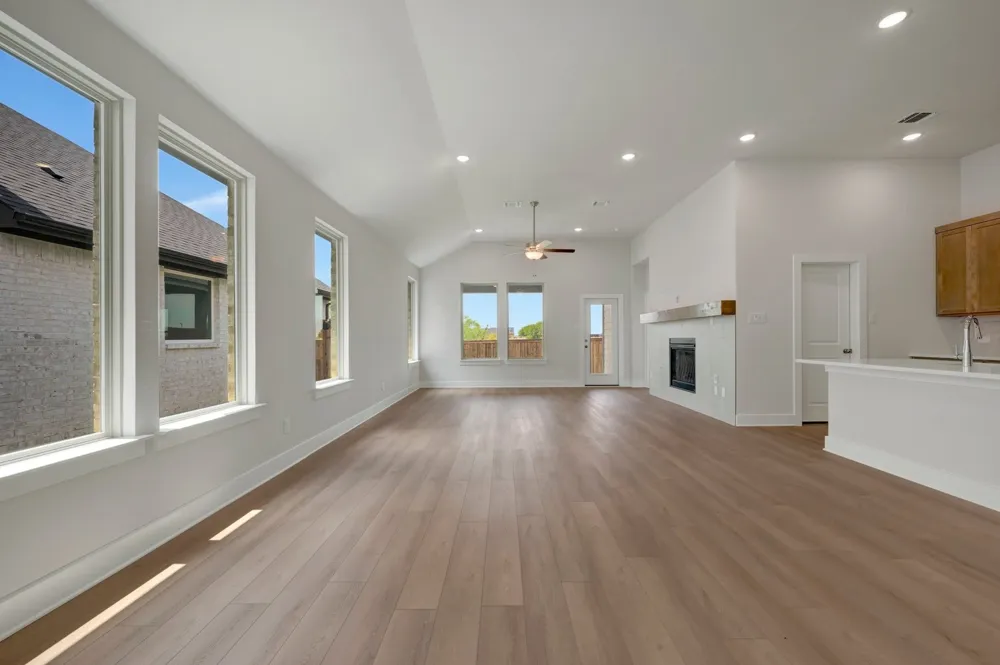 1733 Nesting Robin Lane Denton, TX 76249