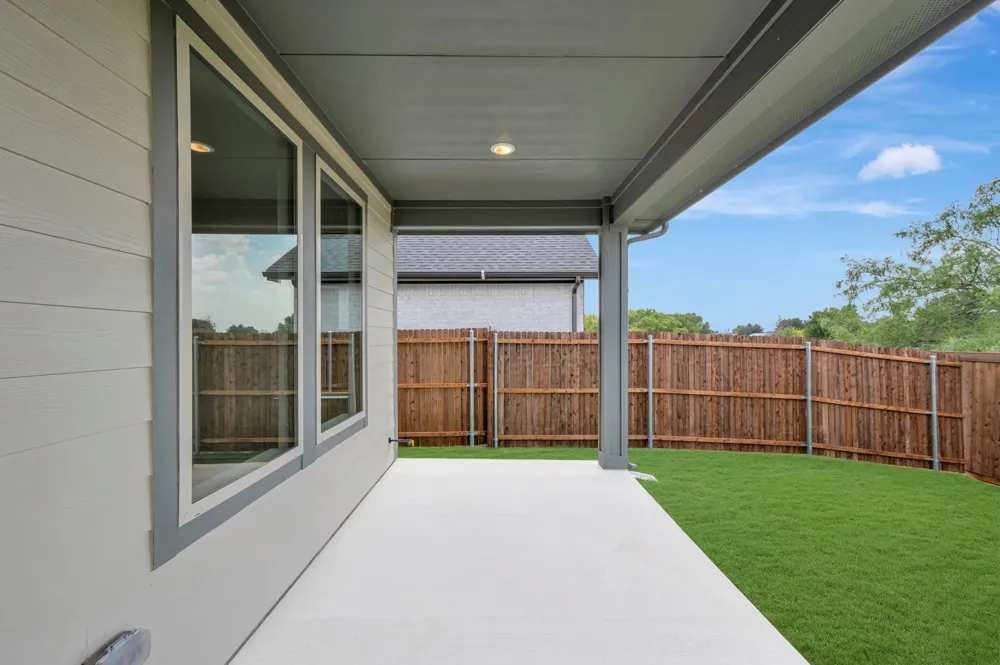 1733 Nesting Robin Lane Denton, TX 76249