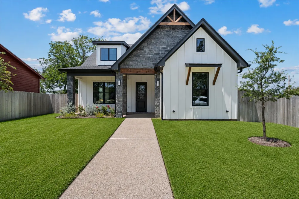 107 Jena Street Riesel, TX 76682