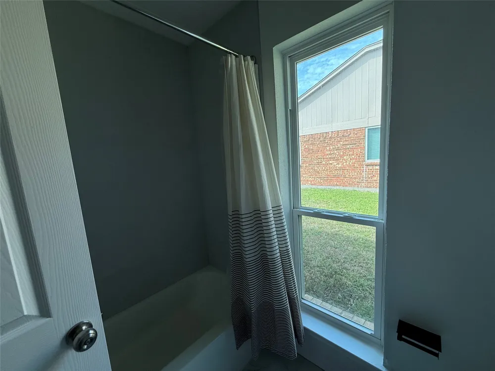 206 E Ridgegate Drive Garland, TX 75040