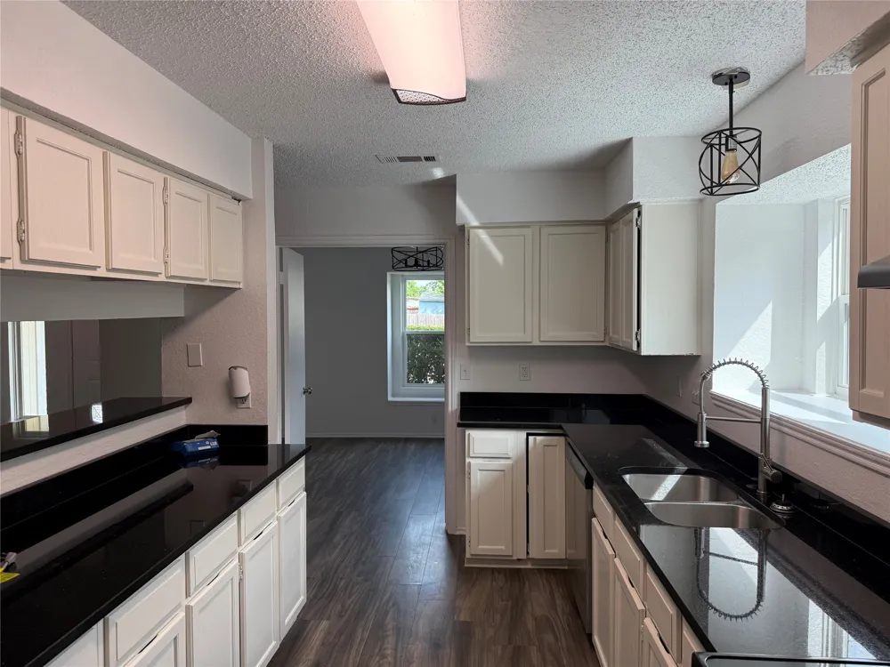206 E Ridgegate Drive Garland, TX 75040