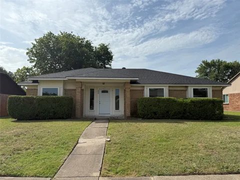 206 E Ridgegate Drive