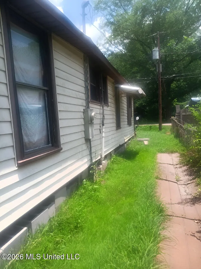 302 3rd Avenue Meridian, MS 39301