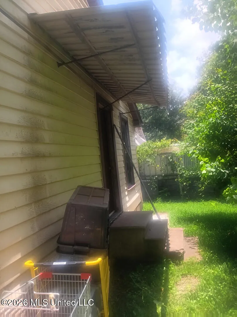 302 3rd Avenue Meridian, MS 39301