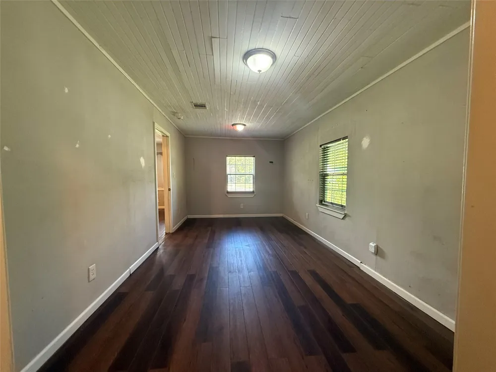 725 Kyle Street Angleton, TX 77515