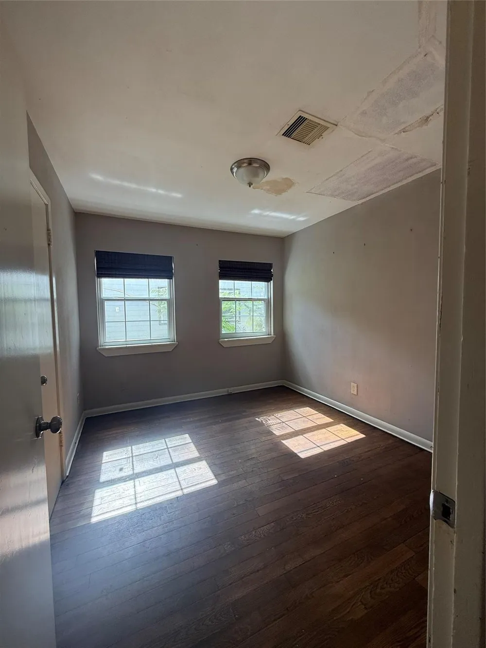 725 Kyle Street Angleton, TX 77515