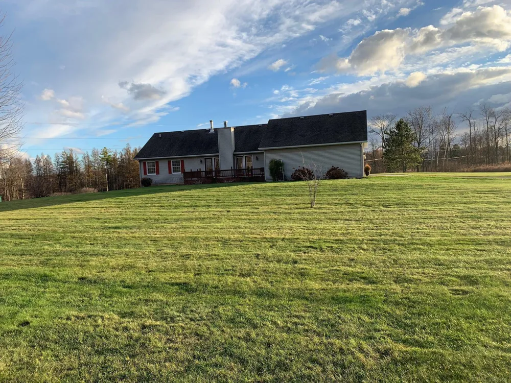 2665 E Moore Road Grant, MI 49327