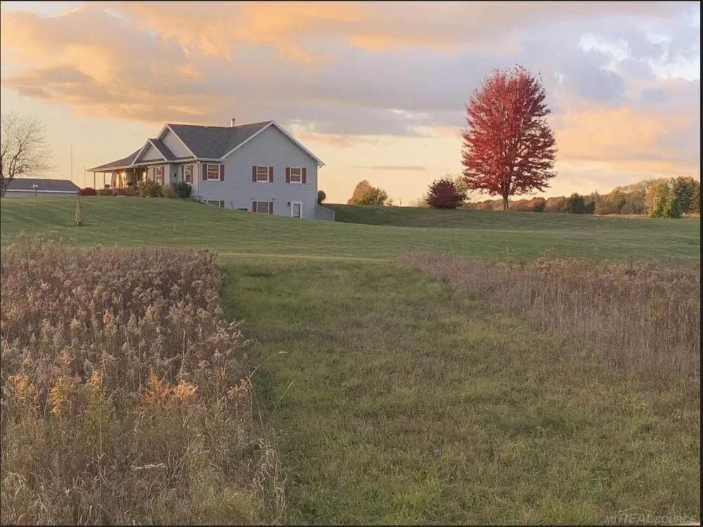 2665 E Moore Road Grant, MI 49327