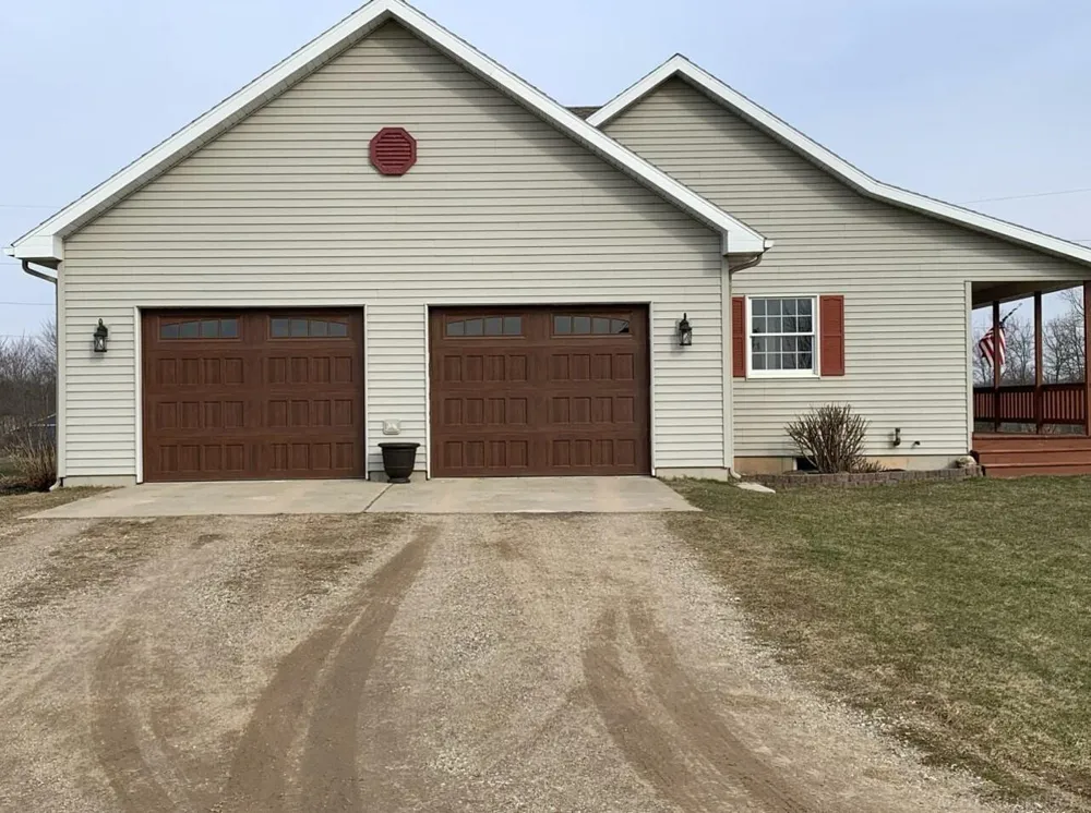 2665 E Moore Road Grant, MI 49327
