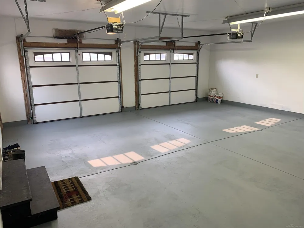 2665 E Moore Road Grant, MI 49327