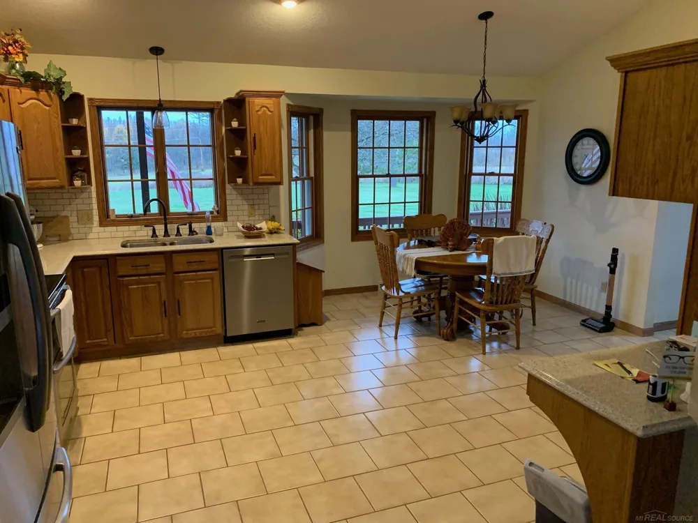 2665 E Moore Road Grant, MI 49327