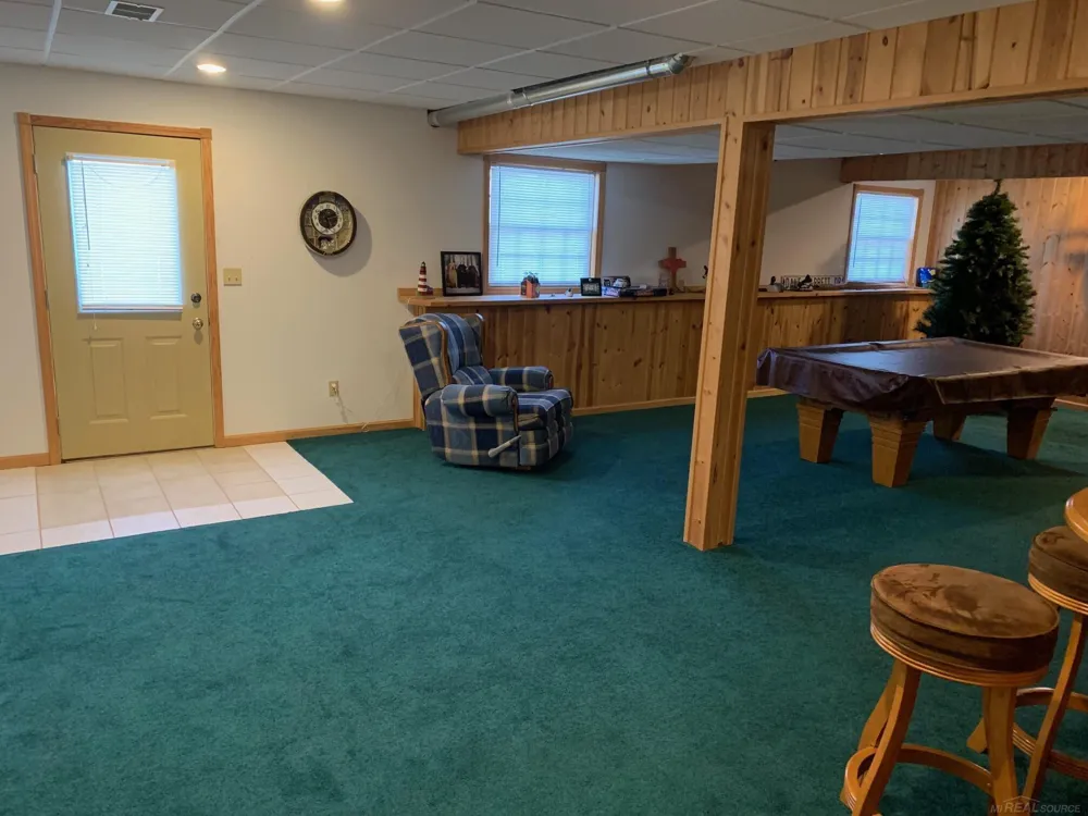 2665 E Moore Road Grant, MI 49327