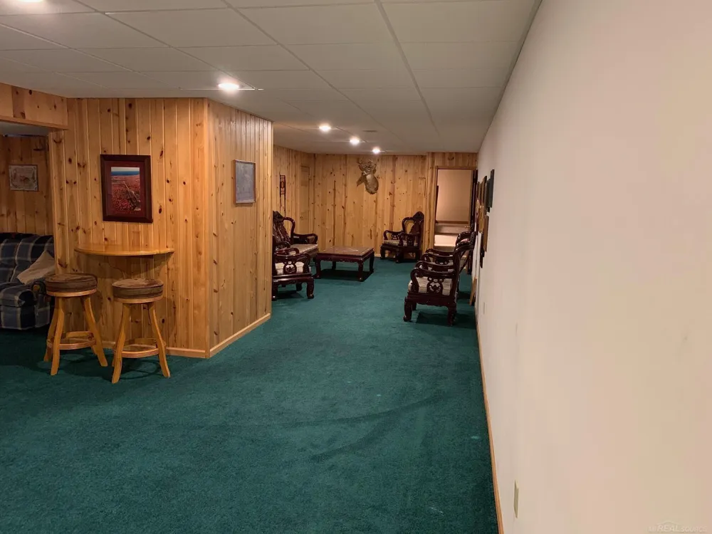 2665 E Moore Road Grant, MI 49327
