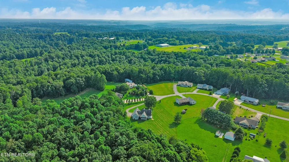 246 Autumn Drive Crossville, TN 38571
