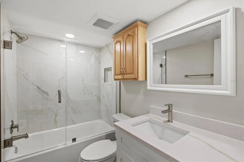 5600 BEACH WAY DRIVE #109 Sarasota, FL 34242