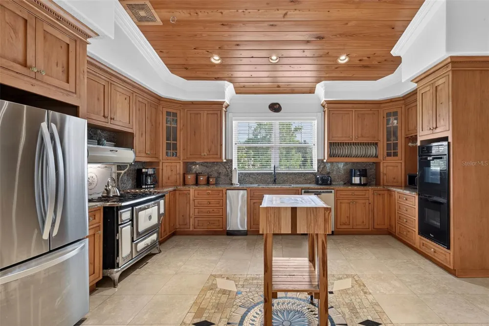13342 W LAKE YALE ROAD Umatilla, FL 32784