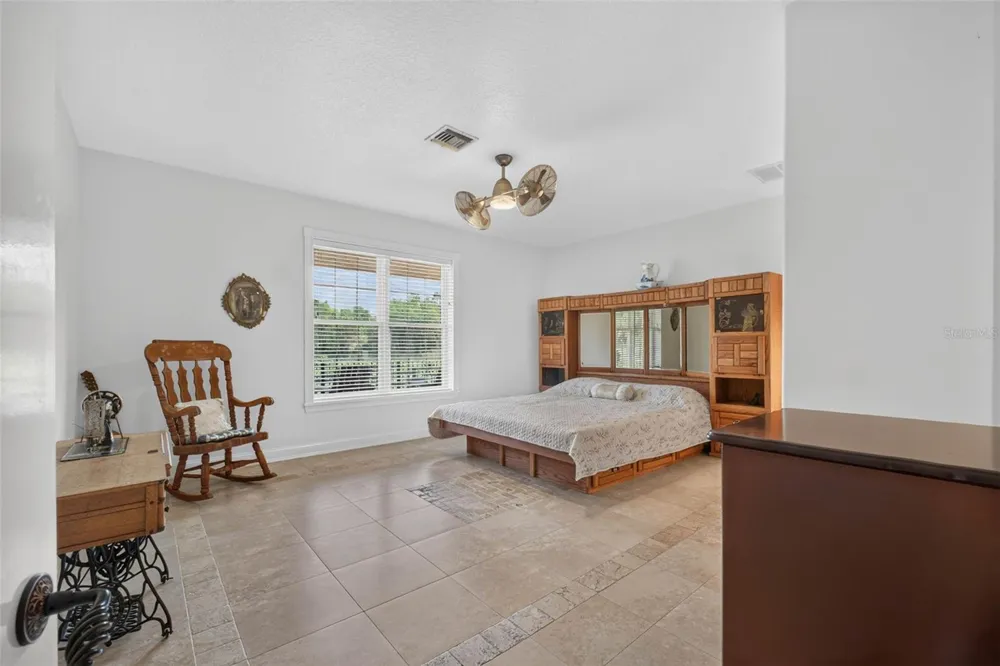 13342 W LAKE YALE ROAD Umatilla, FL 32784
